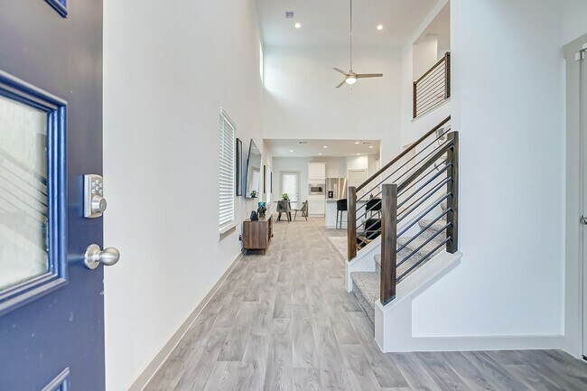 Photo - 12827 Barnsbury Ln