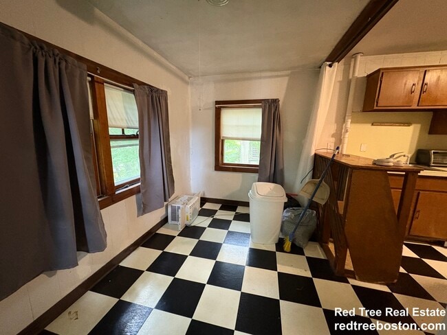 Photo - 28 Woodward St Unit 2