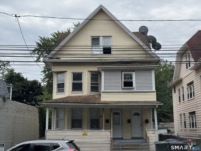 Building Photo - 752 Boston Ave Unit 2fl