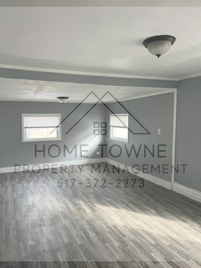 Photo - 810 W Genesee St