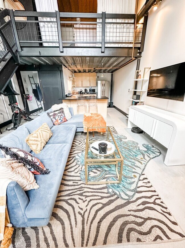 Photo - Gorgeous one bedroom one bathroom Denver Loft