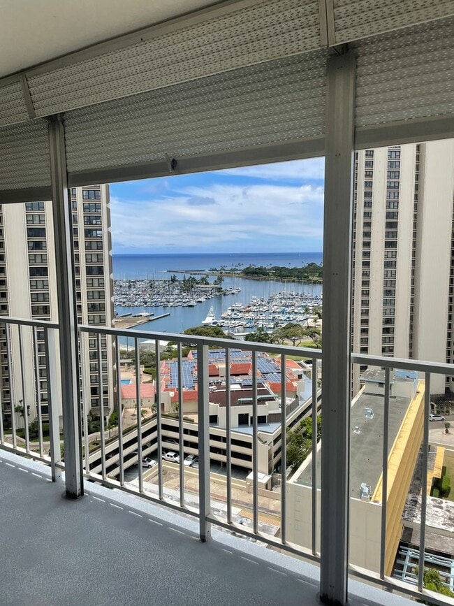 Building Photo - Ala Moana 2 Bedroom with Ocean Views