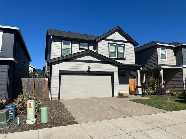 Photo - Pet friendly 4 bedroom 2.5 bath house!