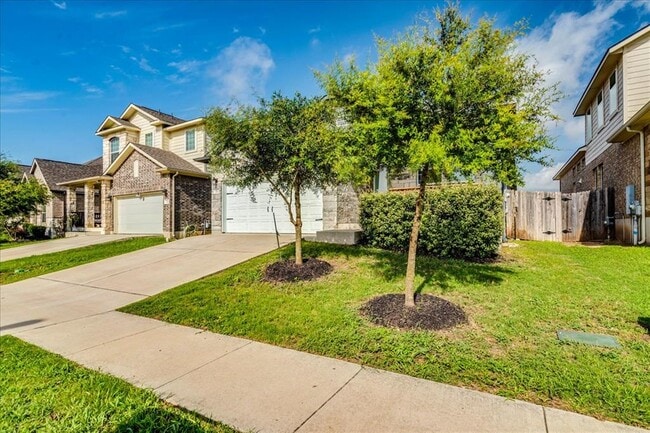 Photo - 733 Blue Oak Blvd