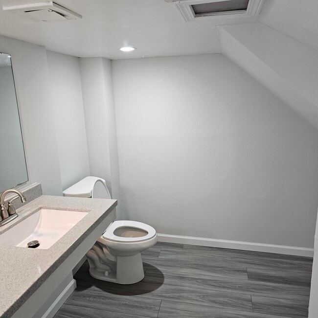 Photo - 655 S 7th Ave