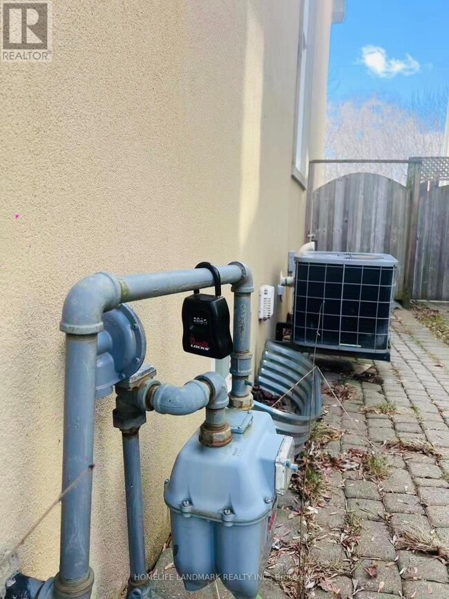 Photo - 44 Romance Dr