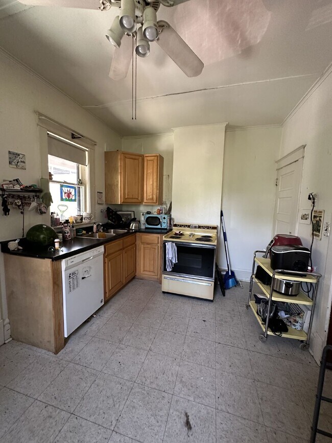 Photo - 3 bed 1 bath near UWEC! Available June 1st...