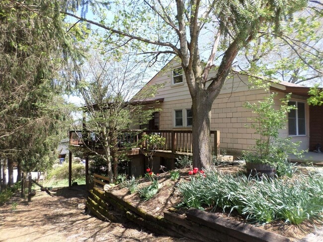Photo - 1806 Brooksfield Rd