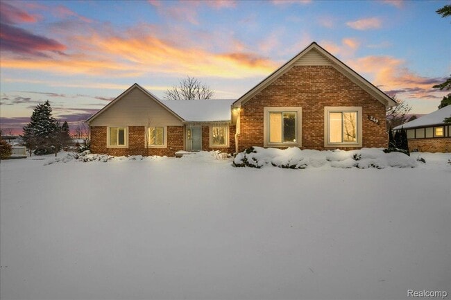 Photo - 249 E Silverbell Rd