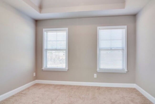 Photo - 260 Wentworth Pl