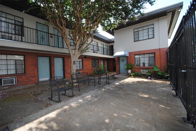 Building Photo - 2501 Yoakum Blvd Unit 6 Rental