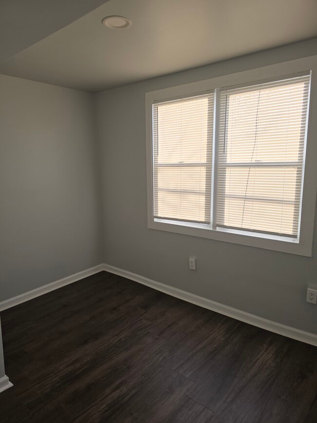 Photo - 1932 Magellan Ave Unit Apt B