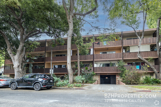 Building Photo - Updated 1Bedroom 1Bathroom In Prime West H... Unit 304 Rental