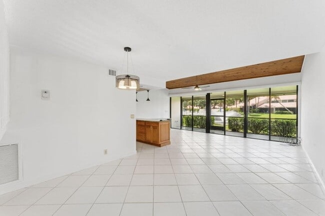 Photo - 119 Old Meadow Way