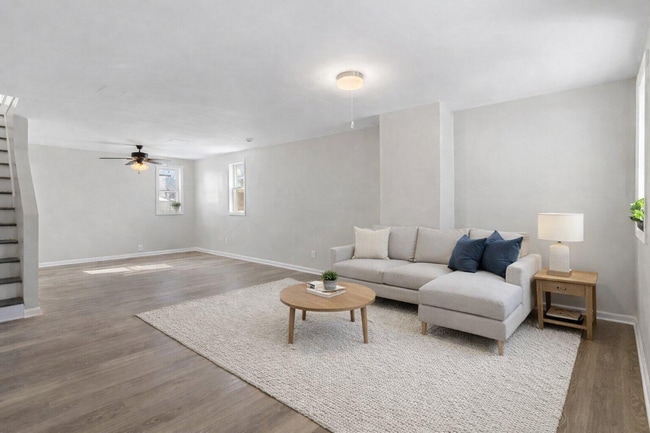 Photo - 415 Wood St