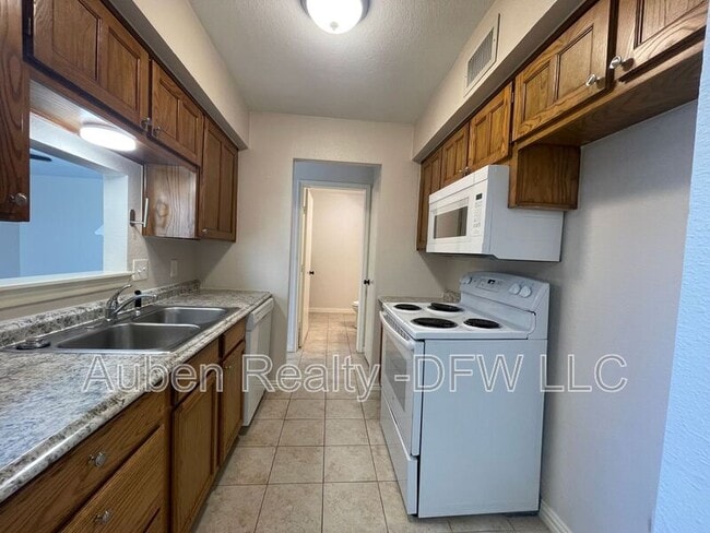 Photo - 5516 Lewis Ct Unit A