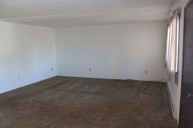 Photo - 3 Bedroom 1 Bath Home for Rent near Mount Stuart Elementary