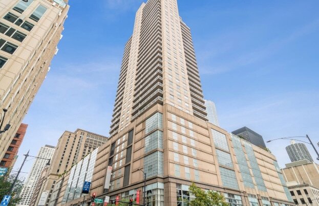 Photo - 545 N Dearborn St Unidad W2308