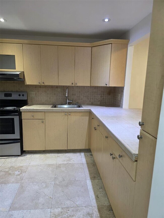 Photo - 1817 S Ocean Dr Unit 18