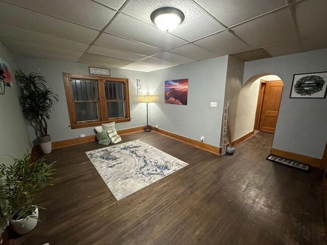 Building Photo - 1524 1/2 W 5th St. Unit 1524 1/2