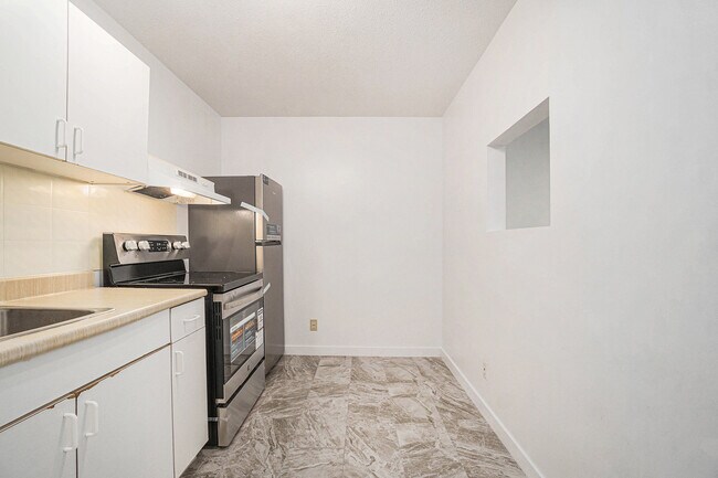 Photo - 185 Mcarthur Av Unit A