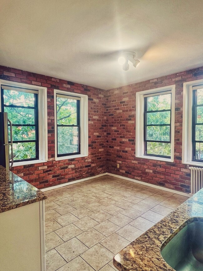 Photo - 1412 Commonwealth Ave Unit 4