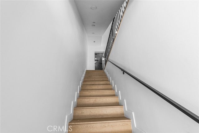 Photo - 1376 Edgecliffe Dr Unit 1/2