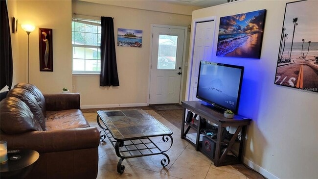 Photo - 1283 Cecil Ave