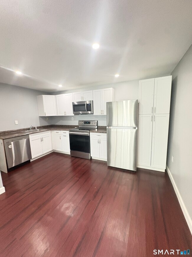 106 Oakwood Ave Unit T2