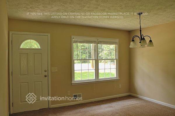 Photo - 404 Seneca Ct