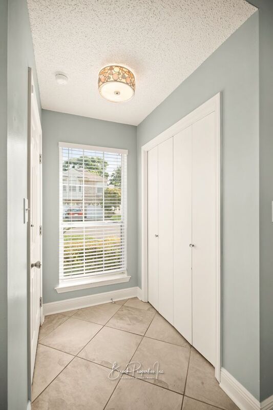 Photo - 3510 Silvertree Ln