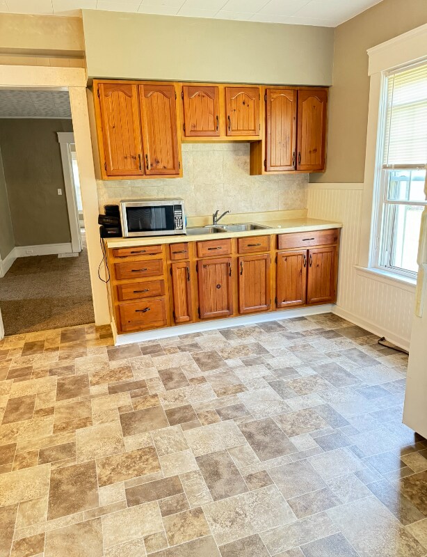 881 Babbitt Rd Apartment Unit Downstairs Euclid, OH