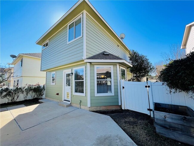 Building Photo - 1804 Lost Maples Loop