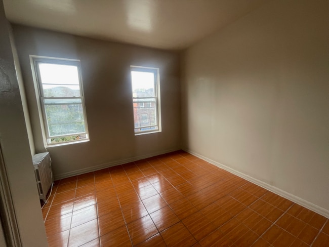 Photo - 636 Sheffield Ave Unit 2