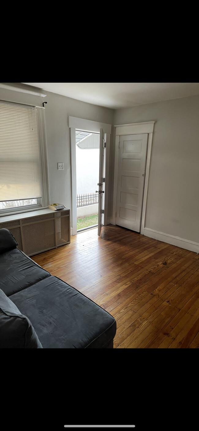 Living Room - 1025 Shelmire Ave Apartments Unit 2