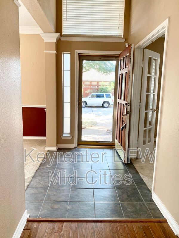 Photo - 8702 Saddlehorn Dr