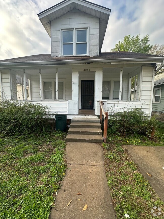 Building Photo - 3041 E 59th St Rental