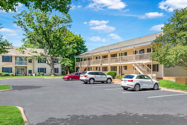 Signal Hill Apartments and Townhomes
