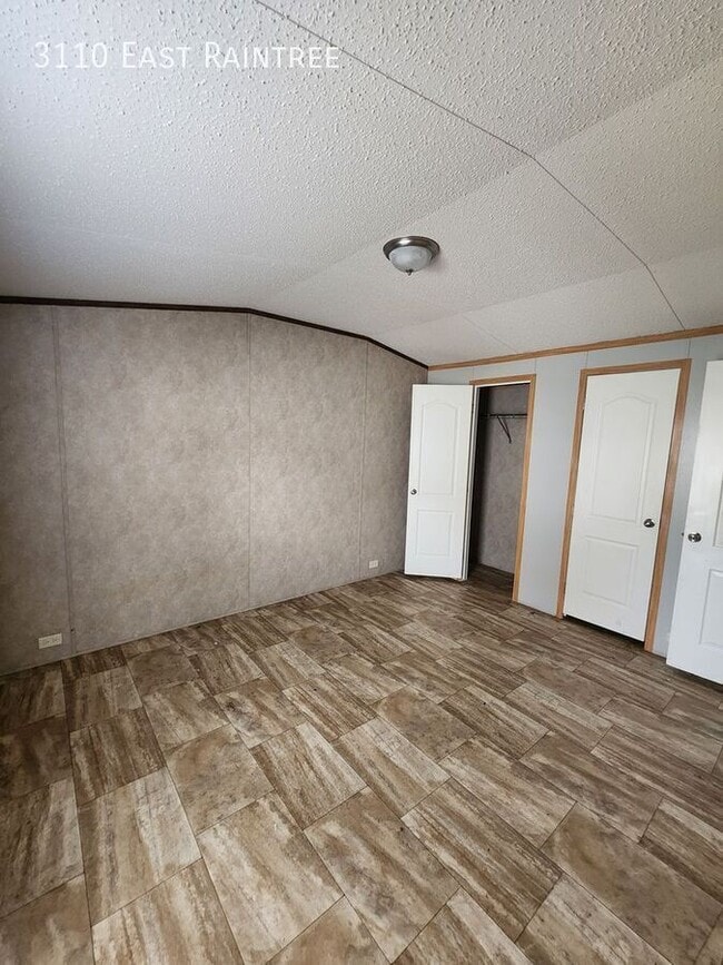 Photo - 3110 East Raintree-