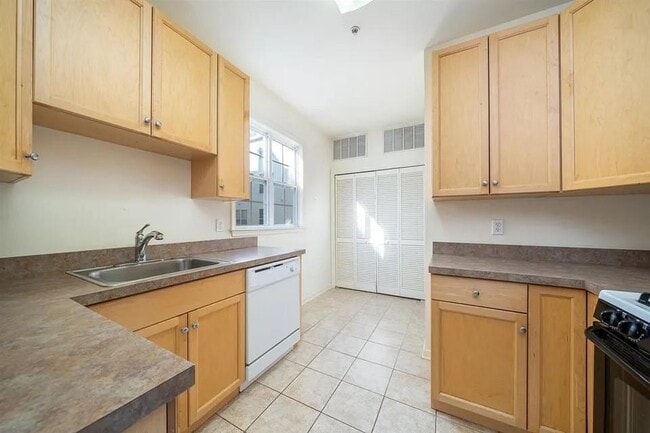 Photo - 201 Dey St Unit C168