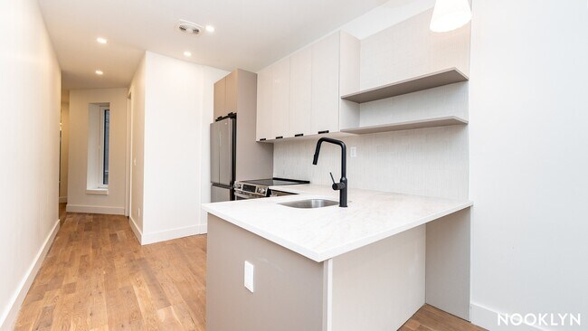 Photo - 43 Kingston Ave Unit 1a