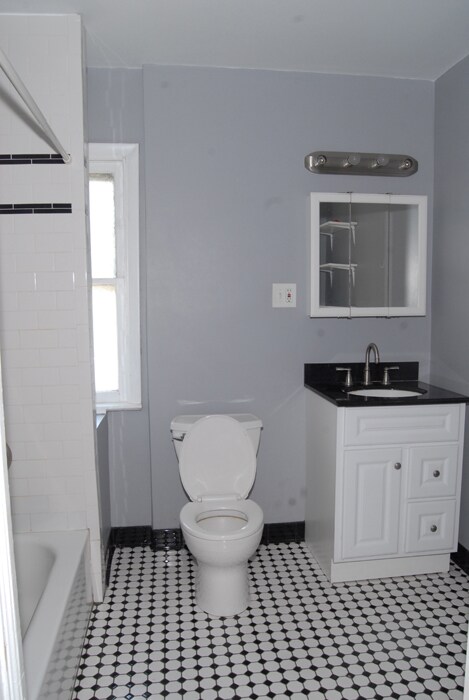 Photo - 53 Meech St