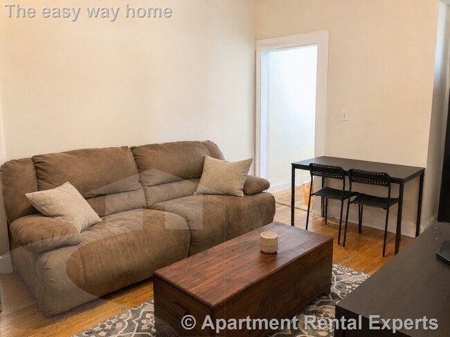 132.5 Oxford St Unit #11