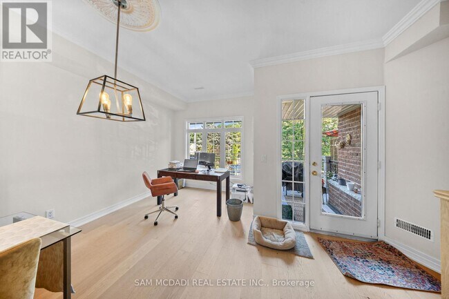 Photo - 95 Kerr St