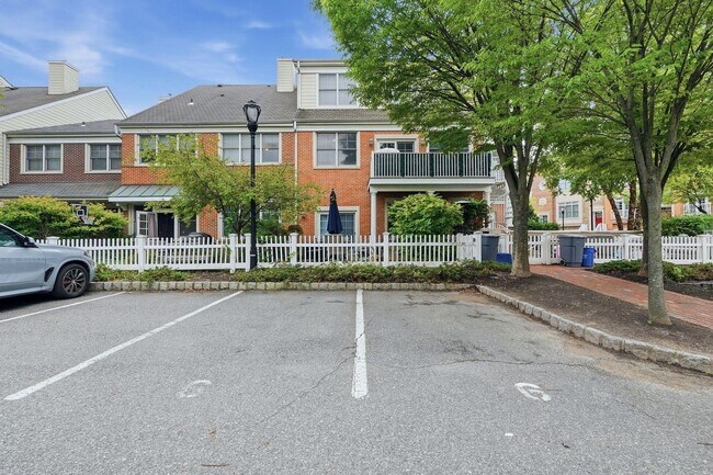 6 Intrepid Ct