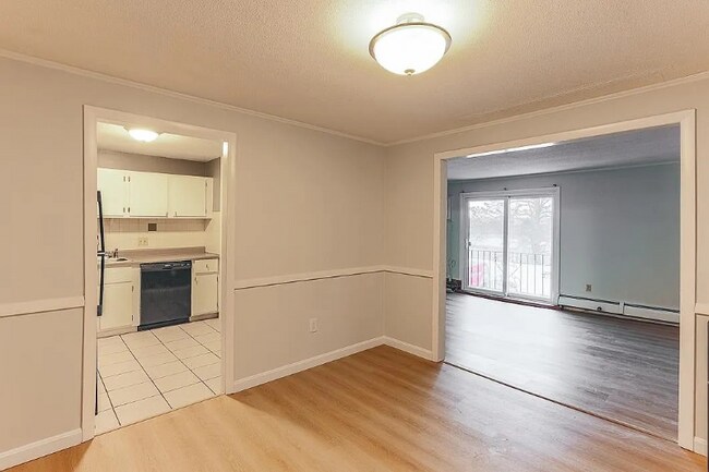 Photo - 36 English Village Rd Unidad 304