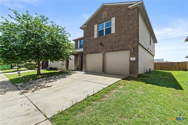 Photo - 202 W Gemini Ln House