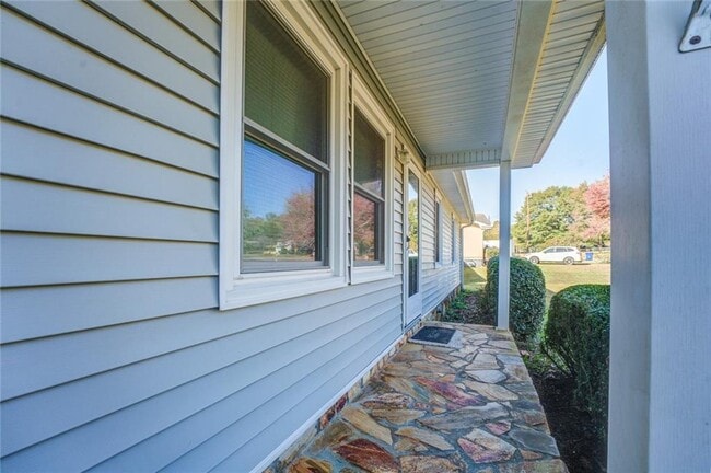Photo - 905 Rambling Rose Ct NW