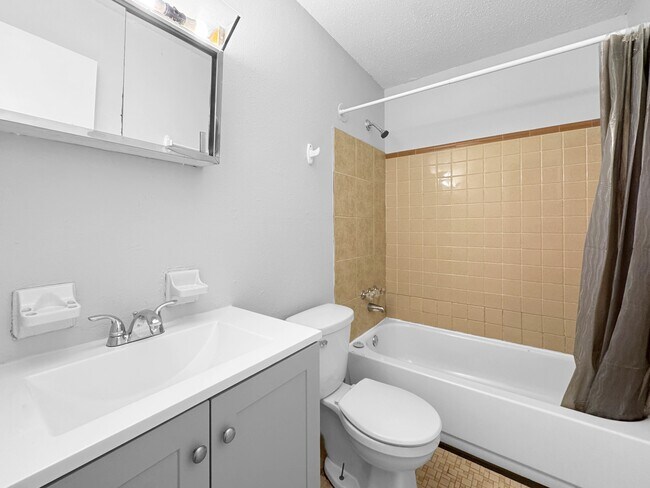 Photo - 3005 Magellan St