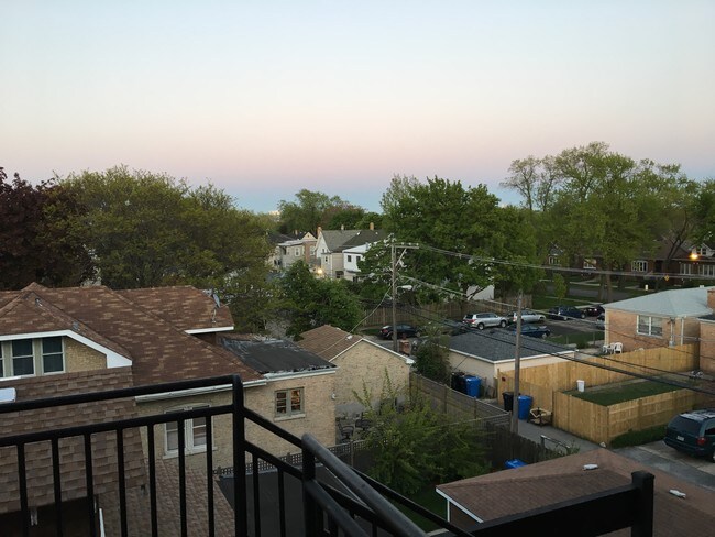 Photo - 3911 W Addison St Unit 3B